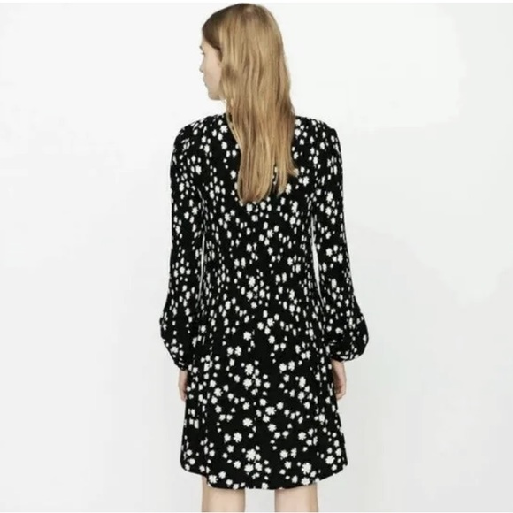 SOLD - Maje Daisy Floral Print Pleated Long Sleeve Crepe Mini
Dress - Picture 4 of 14